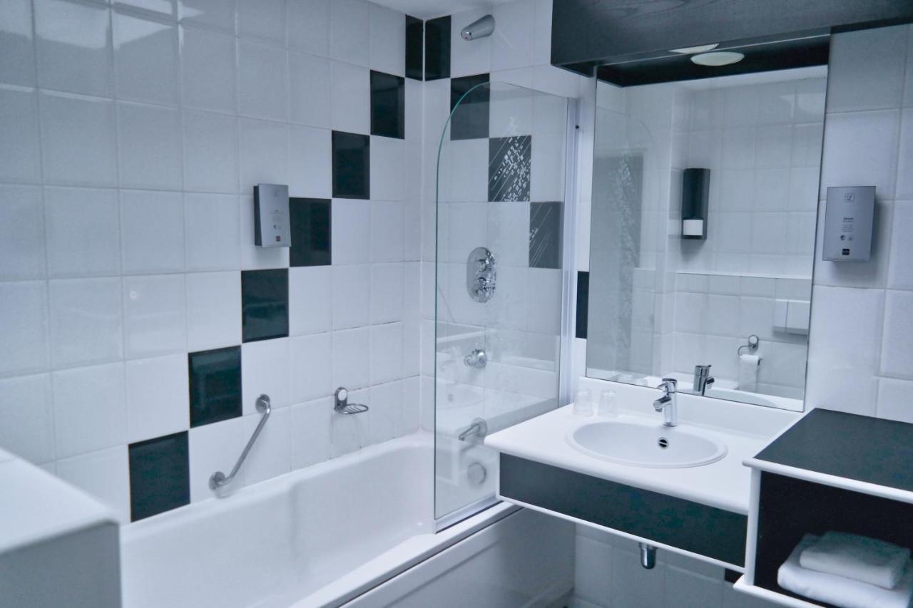 Vincents Bed&Bistro Hotel Etten-Leur Bagian luar foto
