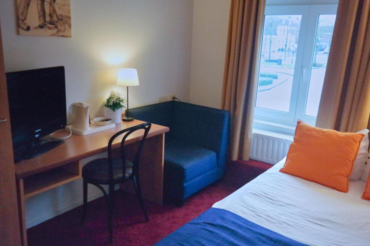 Vincents Bed&Bistro Hotel Etten-Leur Bagian luar foto